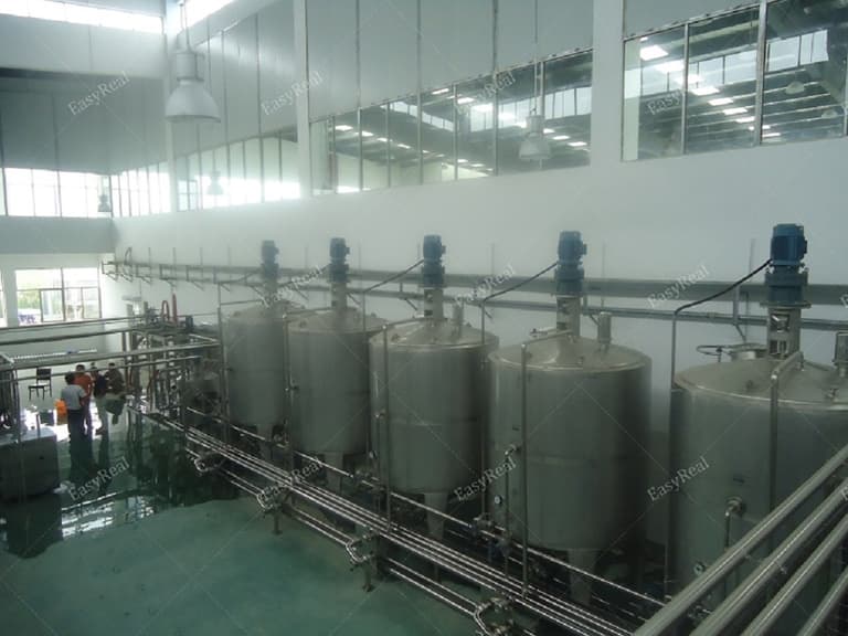 Carrot Juice Mixing and Blending Tanks