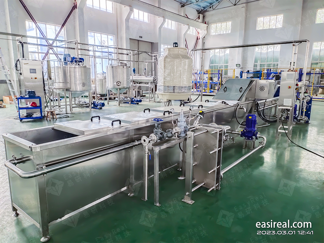 Post-filling pasteurization and cooling section with plate pasteurizer and water bath tunnel for 50g tomato paste sachets
